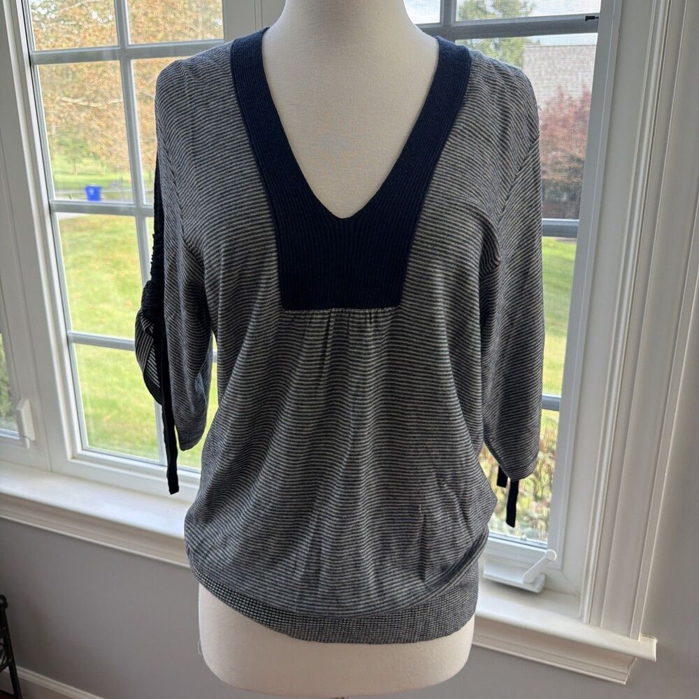 Banana Republic Short Sleeve Navy Blue Stripe Sweater Size Medium